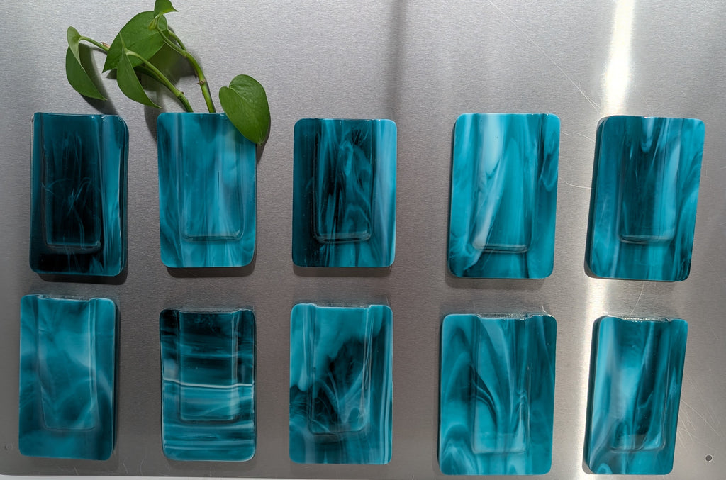 Magnetic Propagation Pocket Vase