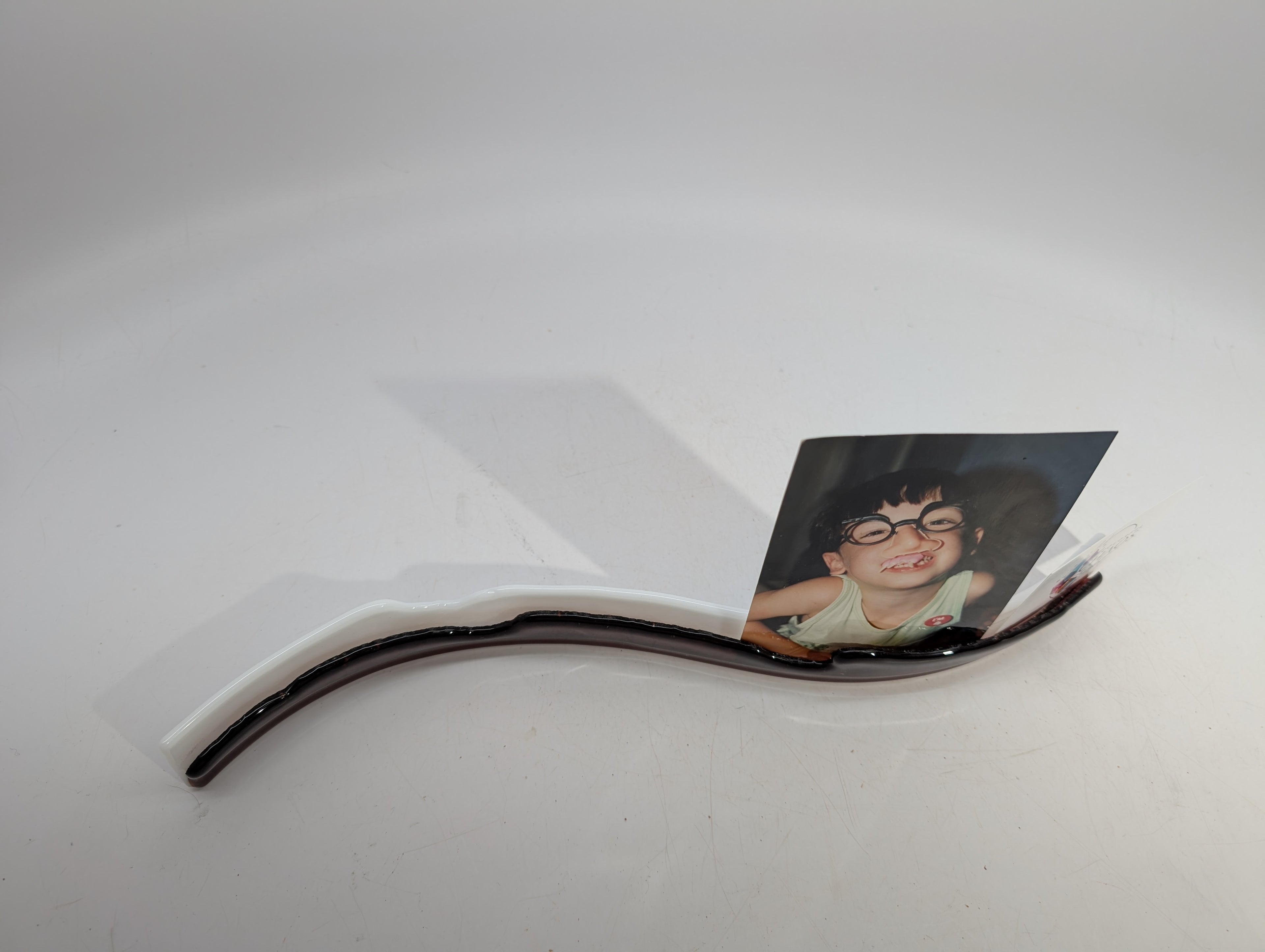 Curvy Photo Holder