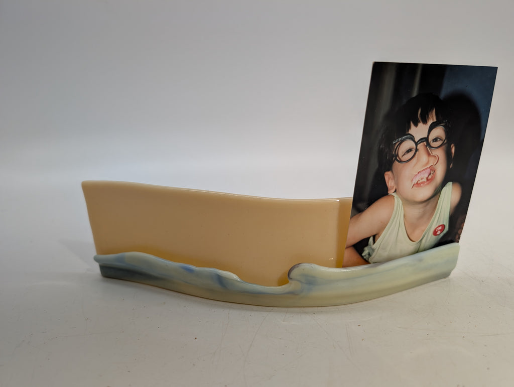 Curvy Photo Holder
