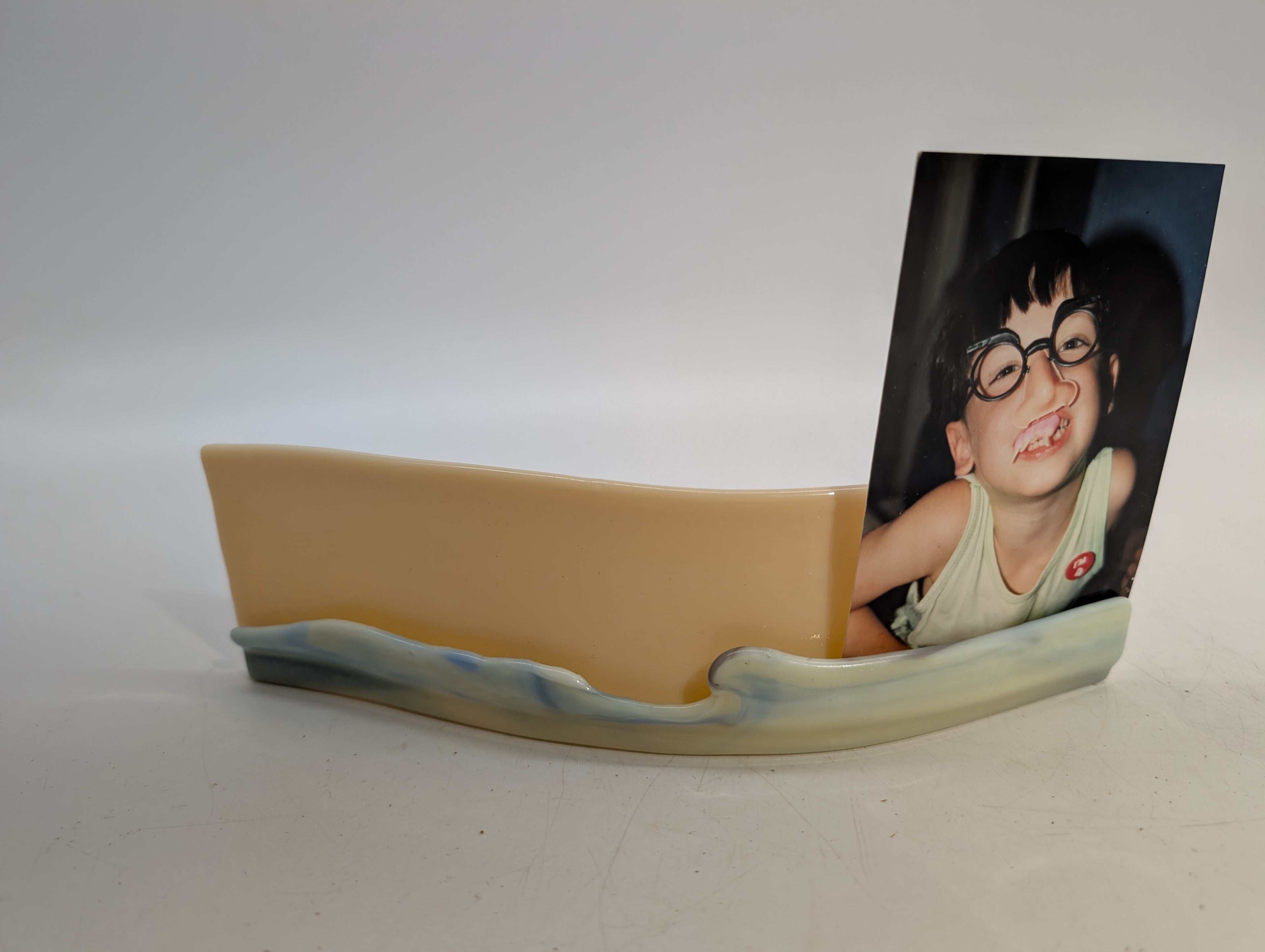 Curvy Photo Holder