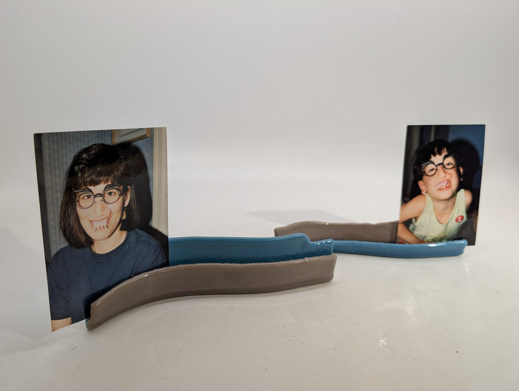 Curvy Photo Holder